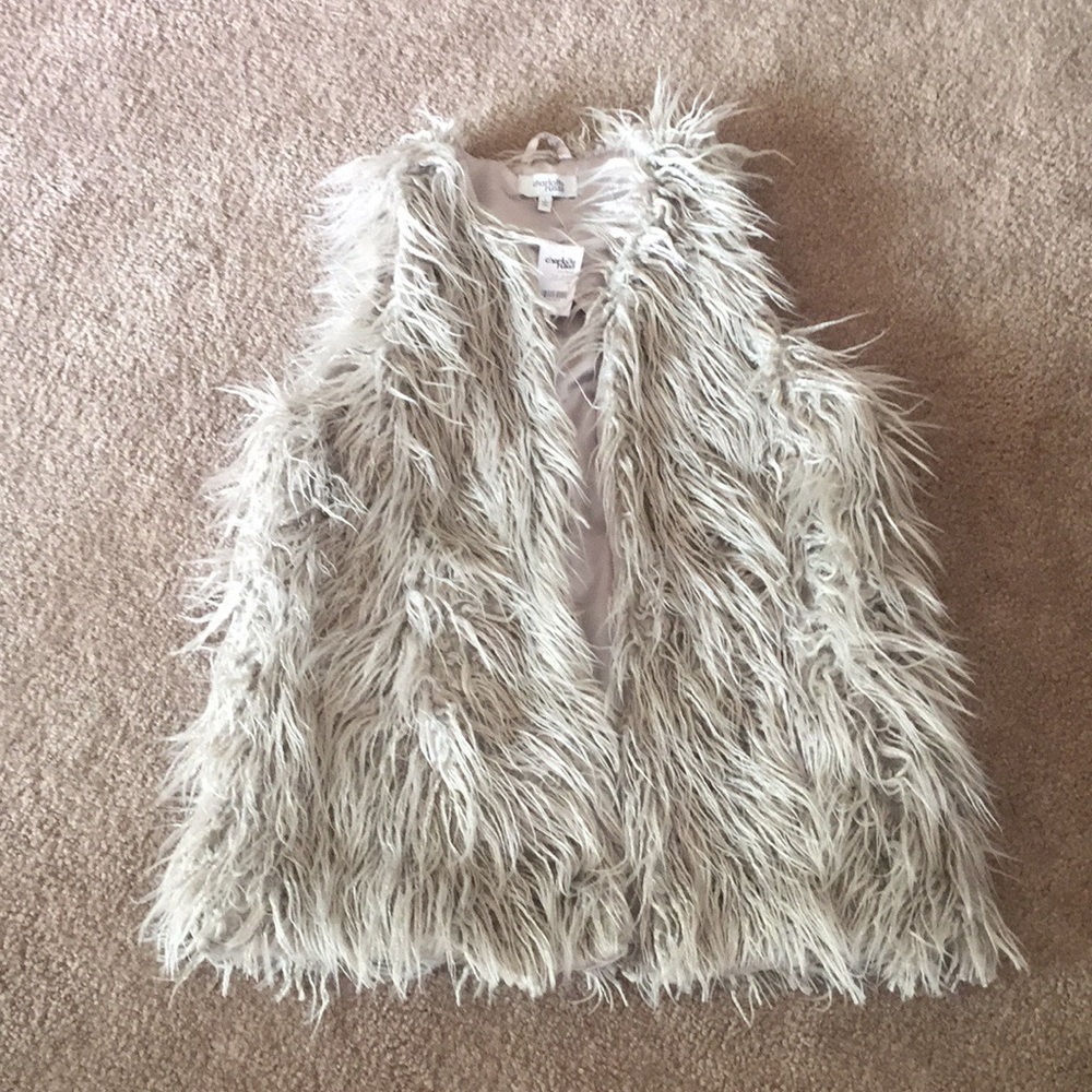 CHARLOTE  RUSSE  VEST🌺 - Picture 2 of 6